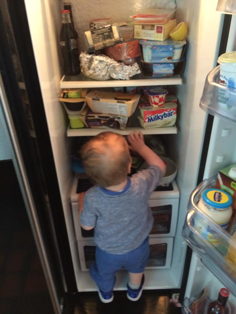 abigailmanning's tweet photo. Fridge rader!! http://t.co/ZAqu5VtPZi