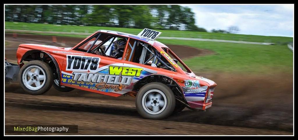 #Autograss is the only place you will see a v8 imp pulling a wheelie. #Motorsport