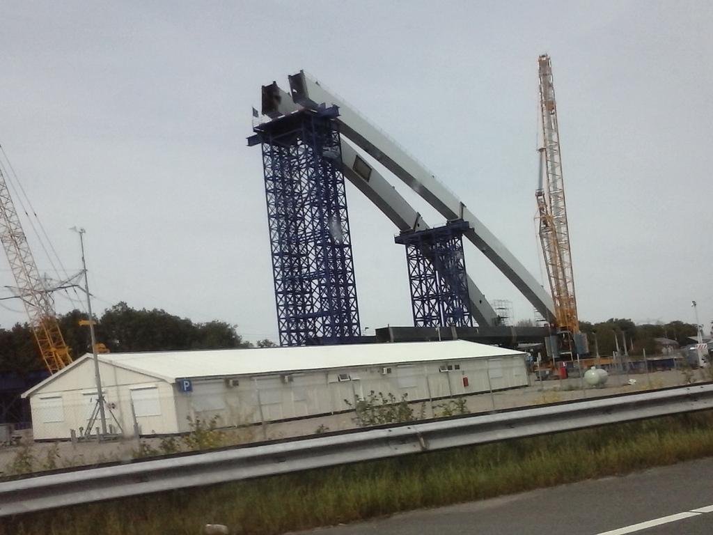 Faraazboygamer0's tweet photo. Bridge http://t.co/MA5whQoBg1