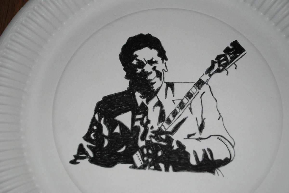 simonwells_com's tweet photo. B.B. King felt tip drawing on paper plate: http://t.co/cZ5XZ0a9Mi : #crafthour http://t.co/ny01dR1AIp