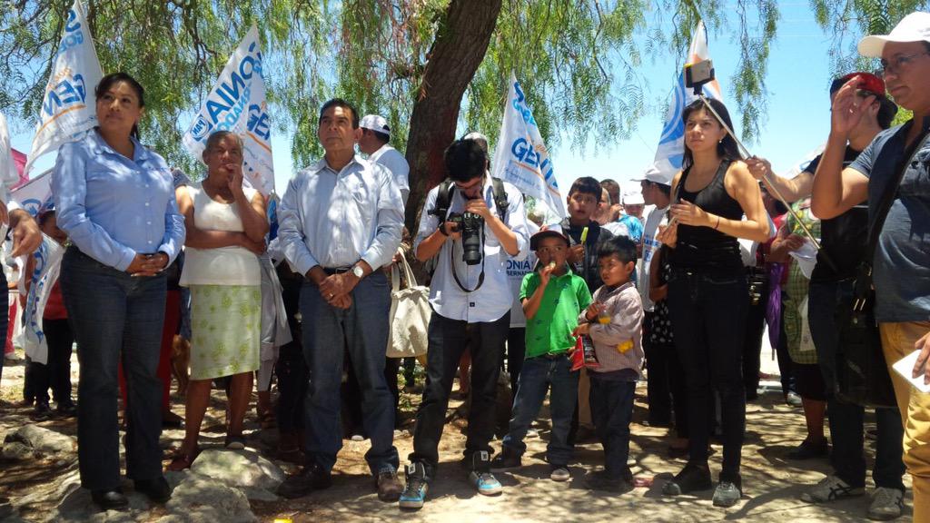 SoniaMendozaSLP's tweet photo. Me dio mucho gusto visitar también a nuestros amigos en Mesa de Conejo, nuestra convicción se fortalece con cada paso http://t.co/su5JzRFIJo