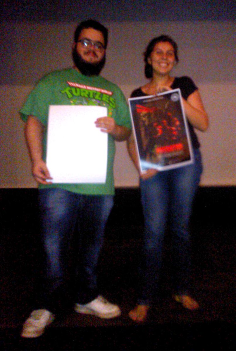 TheNerd_Squad's tweet photo. Respondendo a perguntas, algumas pessoas ganharam posters do filme. #Cineliso #Predador http://t.co/hBuh5oT0qH