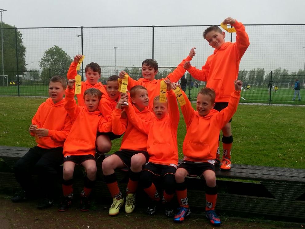 csvviod's tweet photo. Jongens VIOD F1 winnen toernooi in Kockengen http://t.co/EgsN0uEQfC http://t.co/nGoLluhoJx