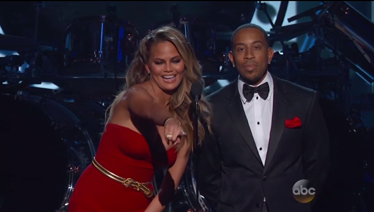 "And I.. BANG A MUSICIAN!" - @chrissyteigen 😂😂😂 #BBMAs #DishNation