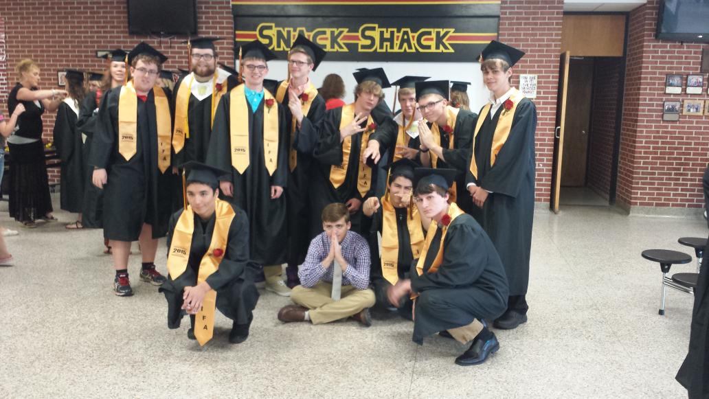 candice072's tweet photo. Congrats @IFABoomSquad 🎓 http://t.co/zc9RwuKnD9