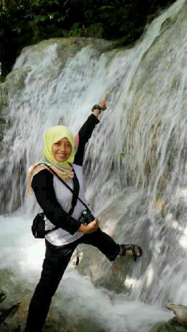 SintaGany's tweet photo. Ketika dahaga telah hilang,maka hatipun syenang #sumberairsoodekat http://t.co/WqxICd8T7S