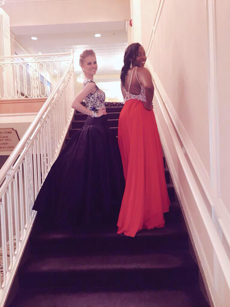 MidwestProm2k15's tweet photo. @taylor_latt 😍😍  #prom2k15 #prom #prompics #promposal2k15 #prompics2015 http://t.co/qS4LfZyCzq
