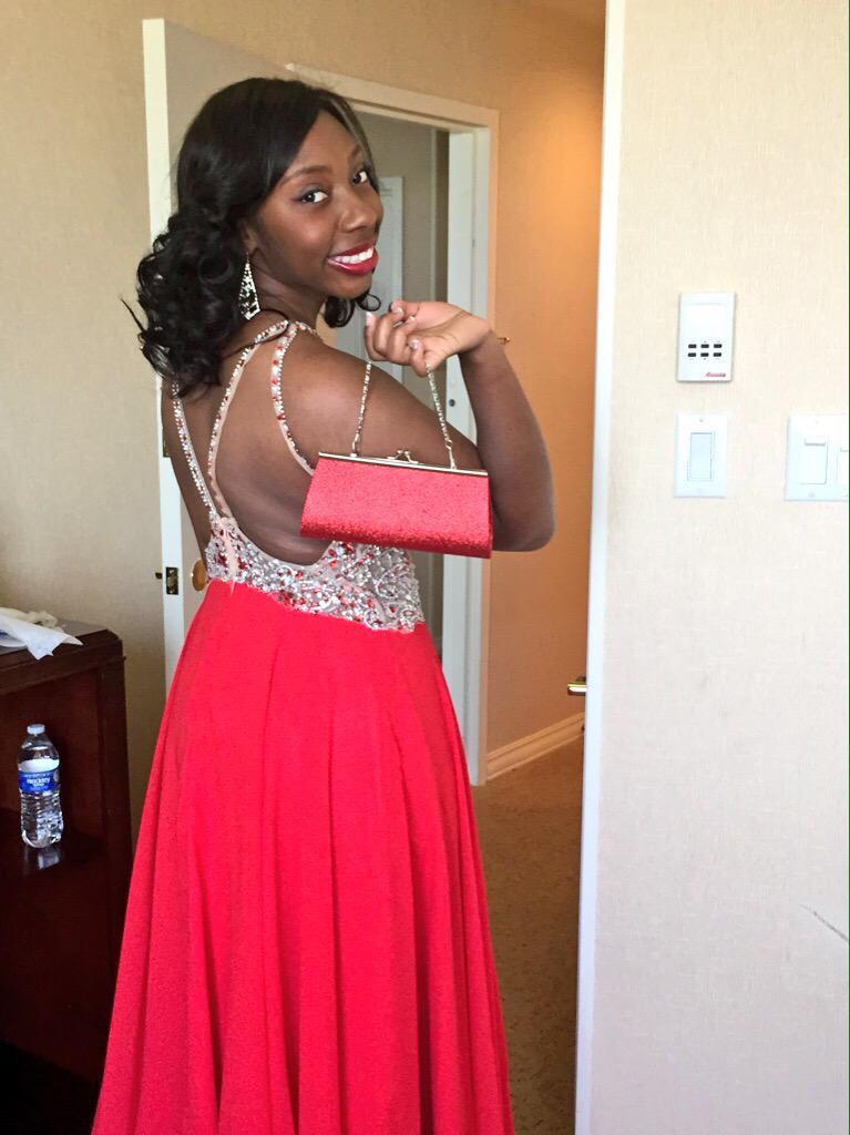 MidwestProm2k15's tweet photo. @taylor_latt 😍😍  #prom2k15 #prom #prompics #promposal2k15 #prompics2015 http://t.co/qS4LfZyCzq