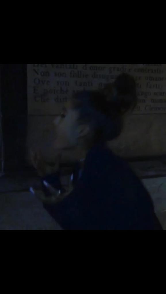 SLAYlNGARl's tweet photo. @ArianatorIsland http://t.co/RYjG3mtsTH