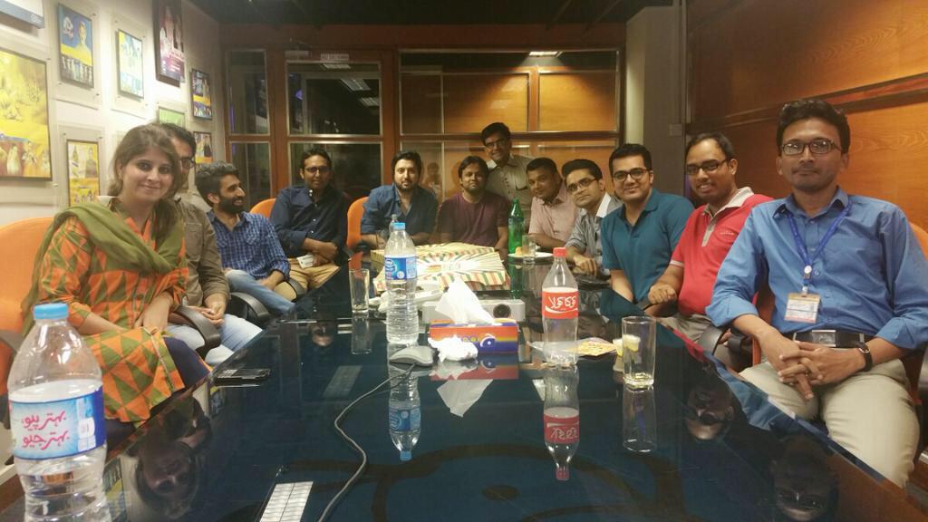 ShafiNaqiJamie's tweet photo. Meet @shahbazzahid weekly
#SimpleAndInteresting. Smart journalist proving how to show and say what's intended http://t.co/Jzg9sz7N2C