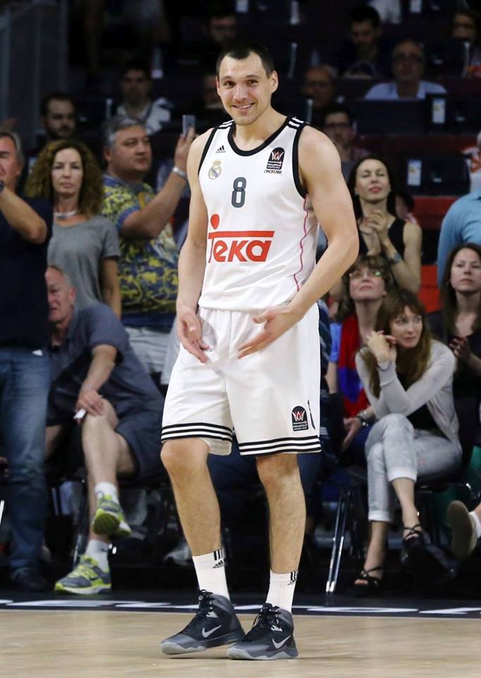 Urbodo's tweet photo. From Athens with Love. Jonas Maciulis still has some green blood. #F4Glory http://t.co/6w8wnaCv6W