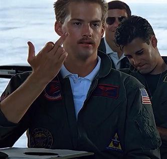 TopGunQuoter's tweet photo. High schoolers when they see college kids already on summer break http://t.co/F7iqPgKTfO