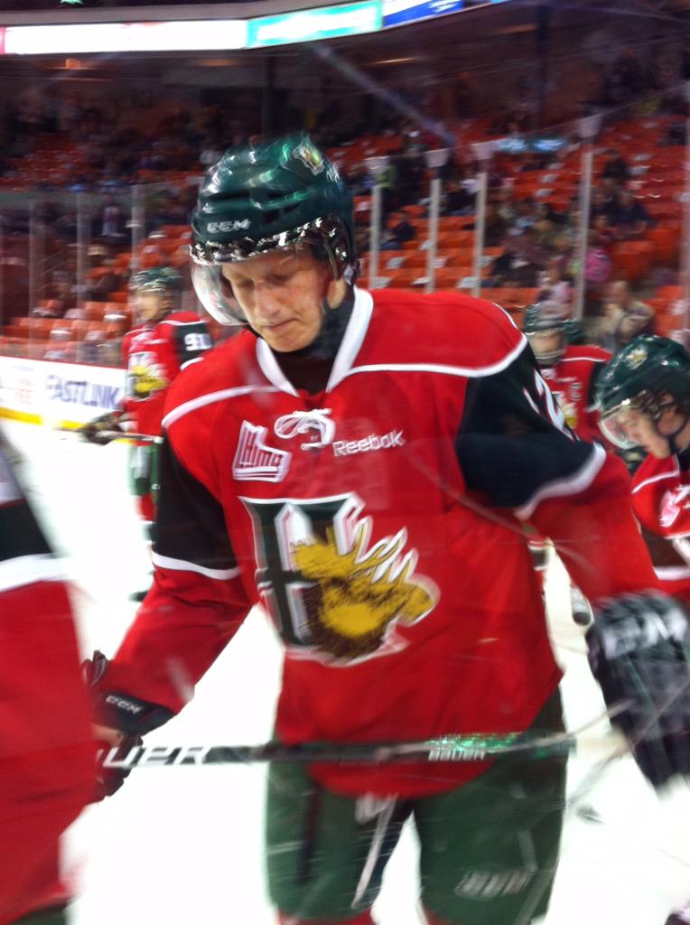 alangdon17's tweet photo. #KidMac! @Avalanche @HockeyCanada 6-0! 🇨🇦 @HFXMooseheads http://t.co/FM7GPJnF2L