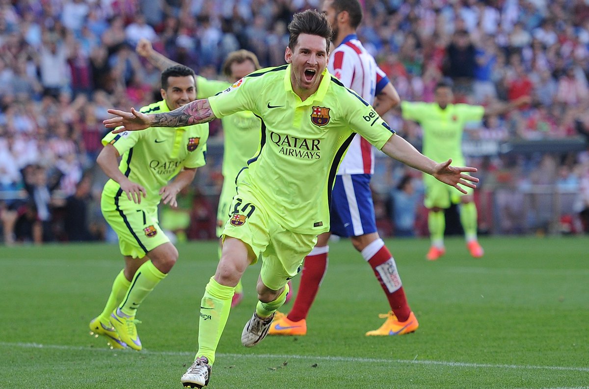 talkSPORT's tweet photo. Ronaldo hat-trick not enough for Real Madrid as Messi leads Barcelona to La Liga title http://t.co/yU47ScaFMC http://t.co/6MzQsjLxnv