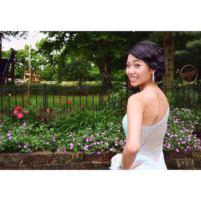 MolJett's tweet photo. I love mint blue & smiling.βοΈ
#JuniorProm2015 http://t.co/p8hC5C1gTR
