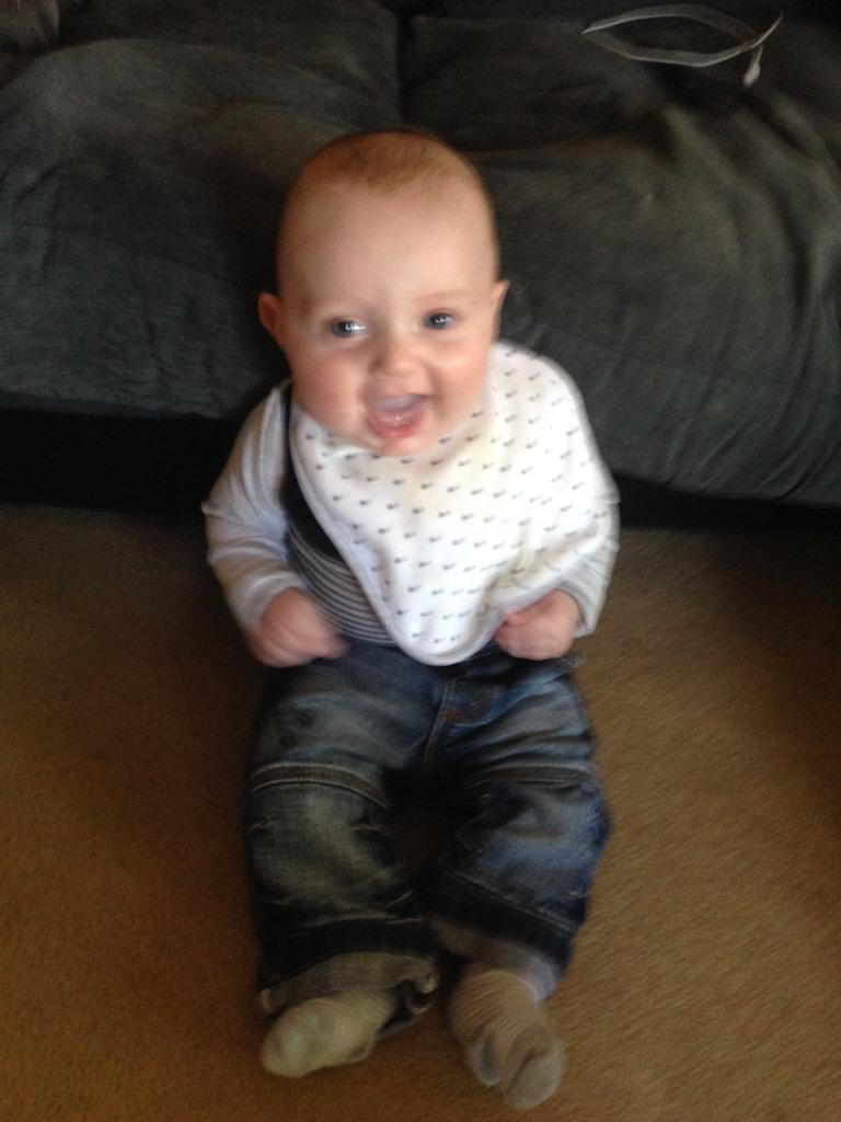 SarahLouPerkins's tweet photo. Look at this cracker to brighten up your day. HE cares!!! 😍😍 @marthastorer @Timmyxoxoxo Harry loves you xxx http://t.co/ccUw35kB6q