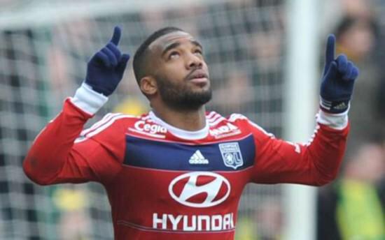 samuelJayC's tweet photo. Lacazette named Ligue 1 player of the season. Fekir named Ligue 1 young player of the season. @OL http://t.co/8fTSBbZWzj