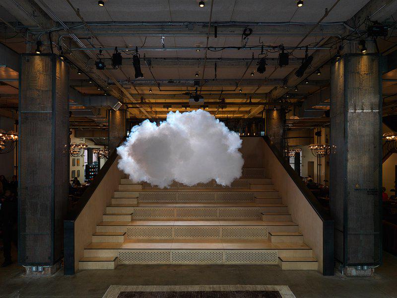 VanityFair's tweet image. Searching for the perfect cloud with artist @Berndnaut vnty.fr/1PLhdUW