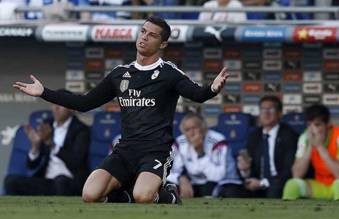 cronicamendoza's tweet image. Real Madrid goleó pero se quedó sin nada bit.ly/1EUaDX3  #AfueraDeTodo #ComoBoca #TristianoGoleador