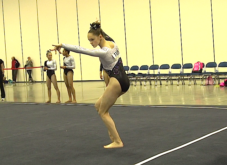 Region5Insider's tweet image. Congrats to @McCraryHannah on winning the JRC #JONIT AA &amp;amp; bar titles #R5JONIT @Region5USAG @CincinnatiGym