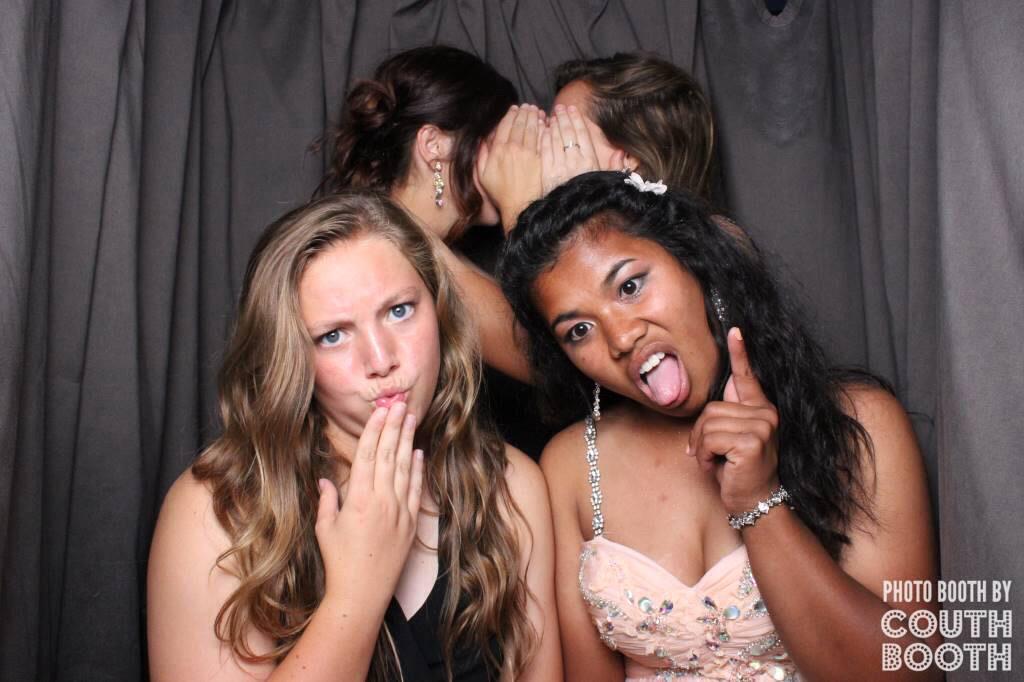 kelseejo4's tweet photo. Last minute memories with my most favorite people.❤️ http://t.co/kqBn54dItC