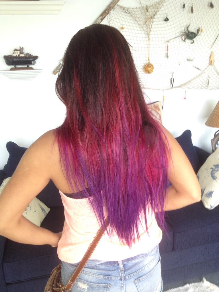 miranda_frain's tweet photo. When your best friend makes your hair look dope @macdoodle_mike 😁 http://t.co/ve8fkEmOk4