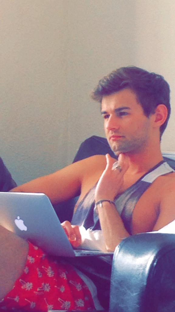veesh543's tweet photo. This whole research methods module has got me rethinking my life like: http://t.co/FyzTeOveFg