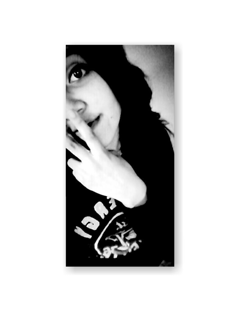 Danni0599's tweet photo. Holaaa✌ http://t.co/feeK66hbCe