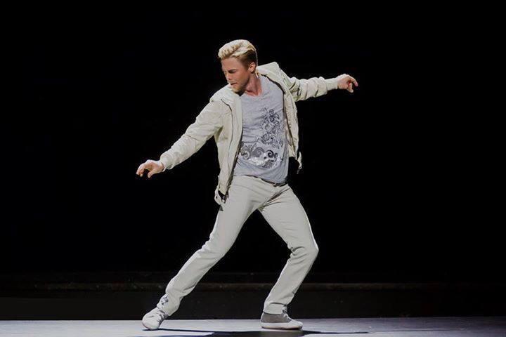 And also a big happy birthday to the incredibly talented and incredibly handsome Derek Hough    