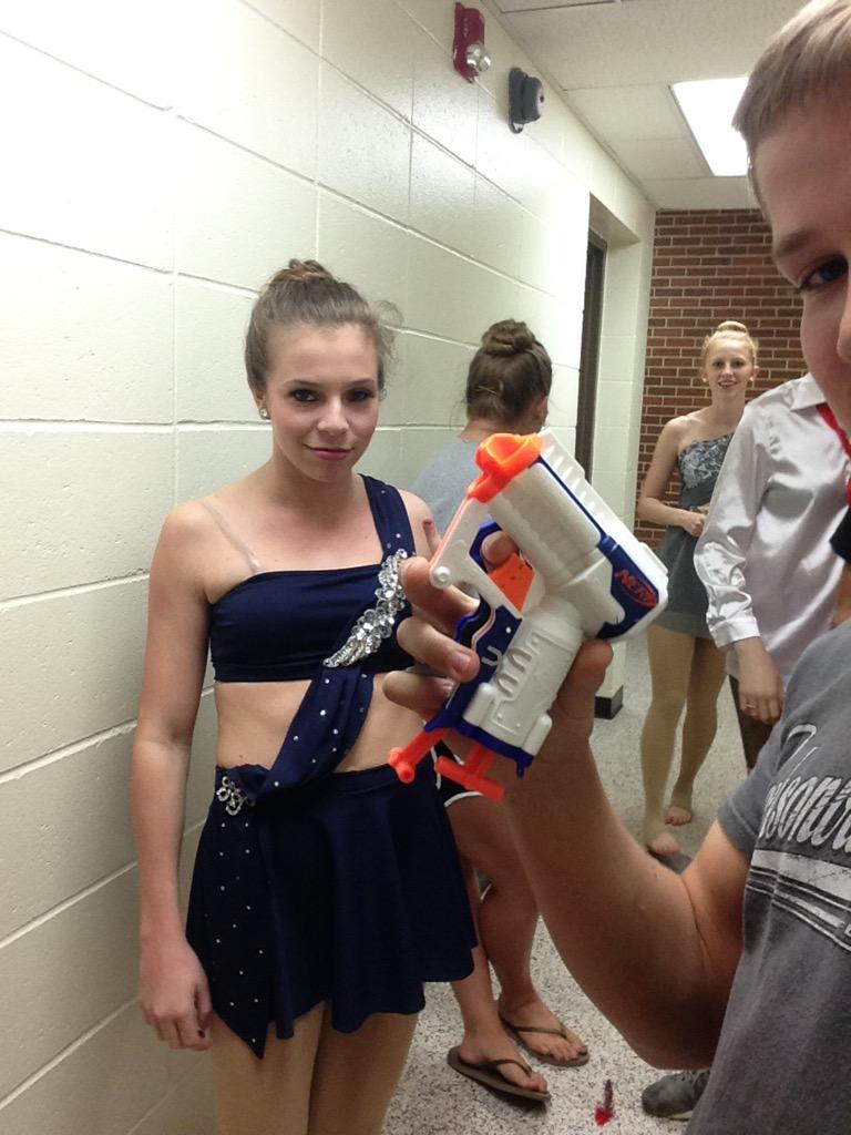TheDartVaders's tweet photo. We got a first kill from Jared on @wittlewachel99 @CHSNerfWar http://t.co/RWy9Rw3Gyd