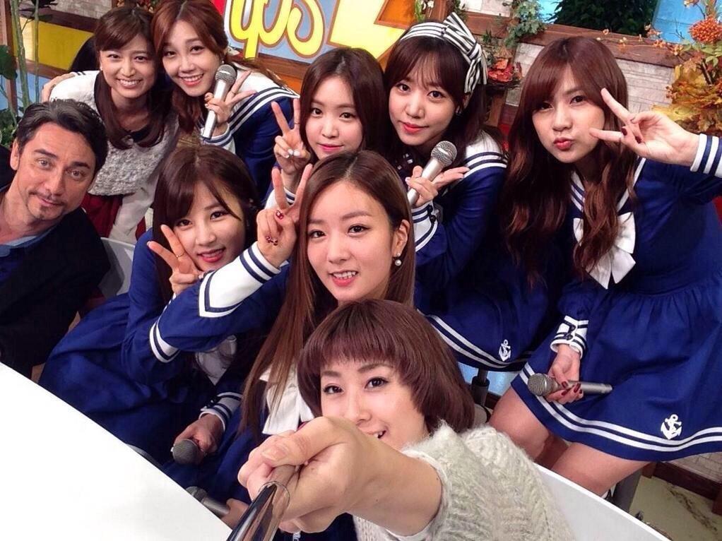 Apink___bot tweet picture