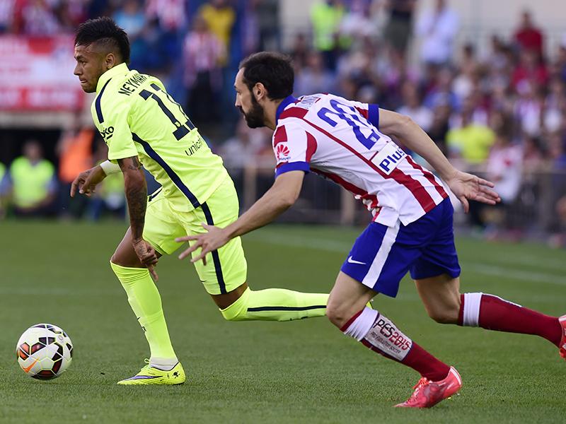 elbocononline's tweet photo. Mira la doble #huacha de @neymarjr en victoria de @FCBarcelona ante @Atleti [VIDEO] http://t.co/U87mCr8uOh http://t.co/UIplqcbhO9