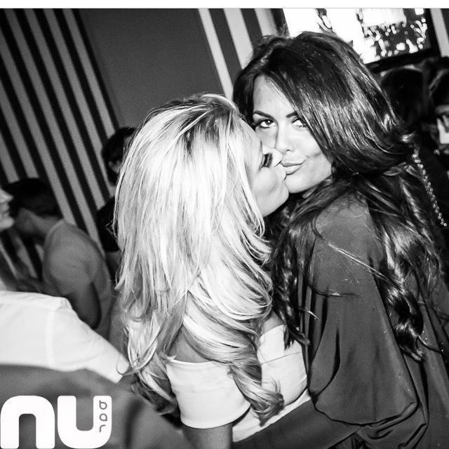 fayesimmons07's tweet photo. @nubar_essex # she loves me😘😘! http://t.co/RFY8XsB7qN