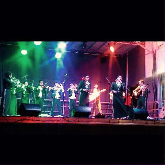 han_itzr's tweet photo. #mariachi #SangreMexicana #porsiempre http://t.co/FWRyZ0D4A7