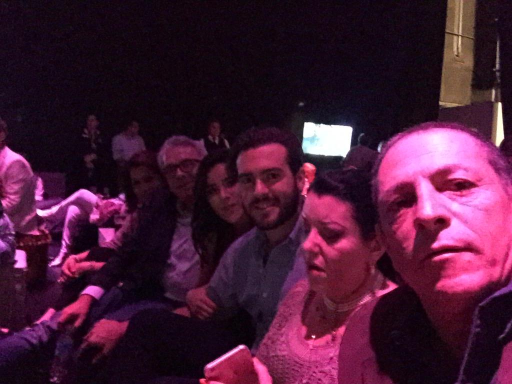 PabloLyle's tweet photo. Aquí estamos ya listos para el #FinalLaSombraDelPasado http://t.co/7s4X35JfRd