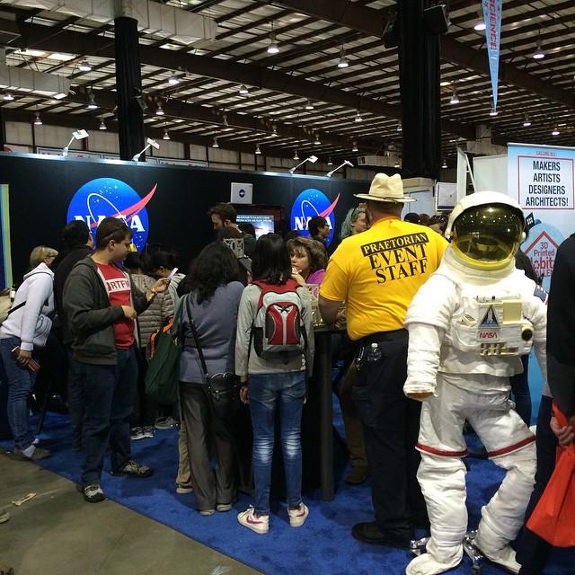 natlmakerfaire's tweet photo. NASA, NSF, DHS, USAID, The White House and more roaming Bay Area #MakerFaire! #govmakes http://t.co/J4CYTPwkN0 http://t.co/ff23LSH1TX
