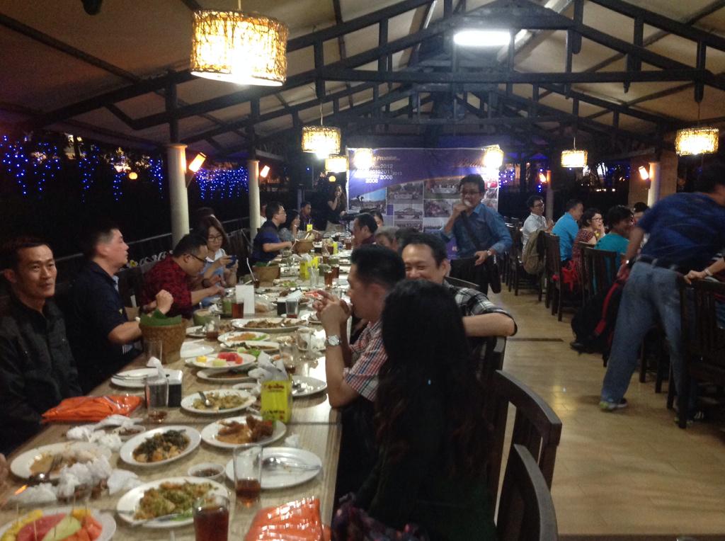 kainbellini's tweet photo. @kain_bellini H-0  #bellinijapantour .... Welcoming persiapan berangkat http://t.co/z2tbmTJzjK