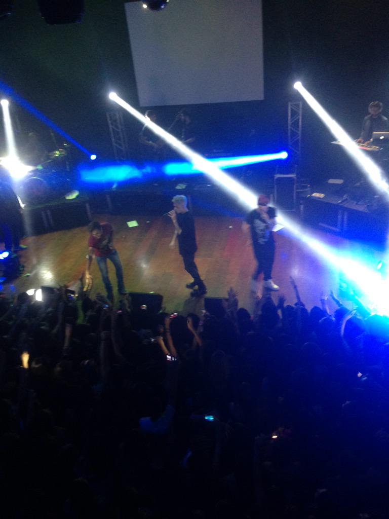 sitebandafly's tweet photo. Quero Você #FlyEmSantos http://t.co/qYR4CMGohU