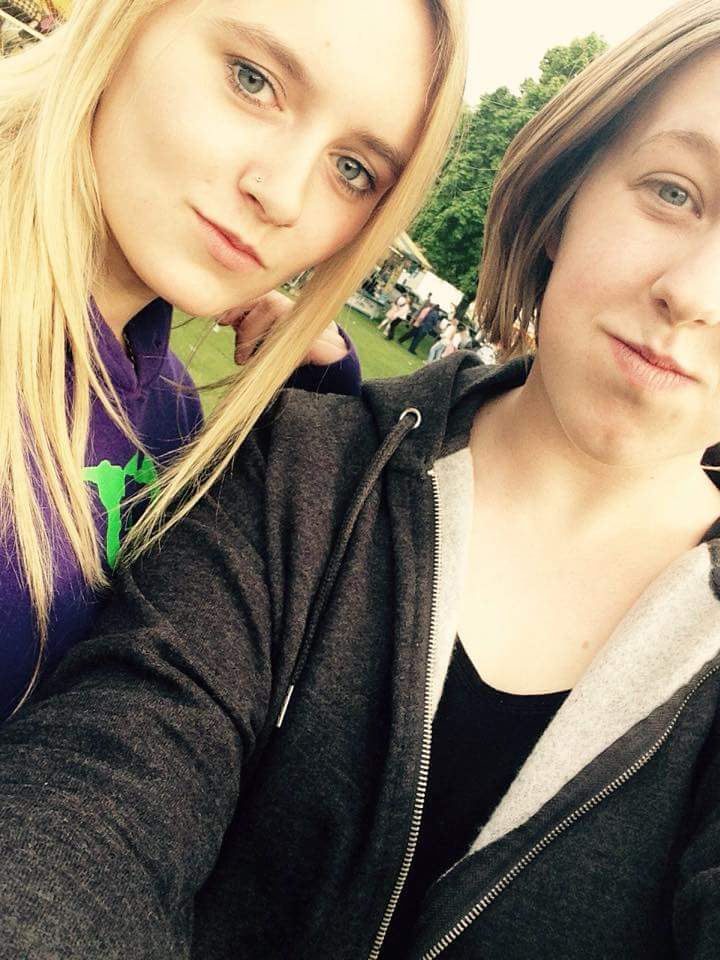 PloppyH's tweet image. Today with my boy and nicole and Dan (I'm in the red car)