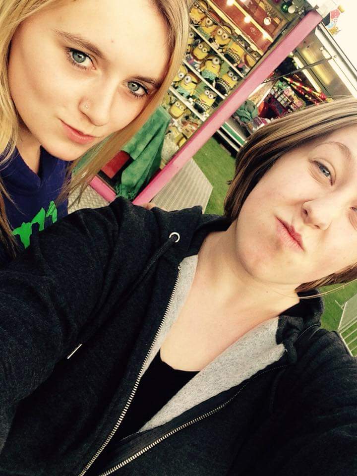 PloppyH's tweet image. Today with my boy and nicole and Dan (I'm in the red car)