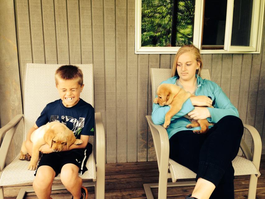 avb_amyvb's tweet photo. Puppies and cousins #twoloves http://t.co/IcZGZSqi0S