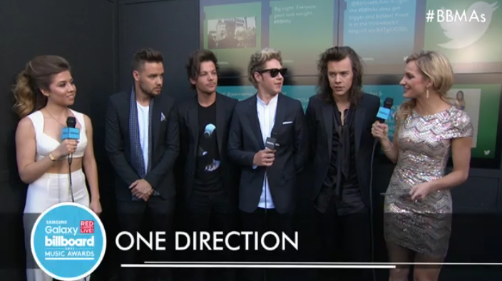 DIRECTIONERS -- go to <a href="/Yahoo/">Yahoo</a> NOW bit.ly/BBMAsLiveRedCa… <a href="/onedirection/">One Direction</a> at #BBMAs