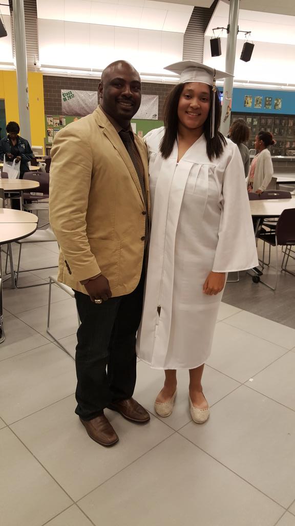 Return4_6James's tweet photo. Awwww one of my favs! CONGRATS Lexi! #FutureBronc http://t.co/Dohp4CIpjV