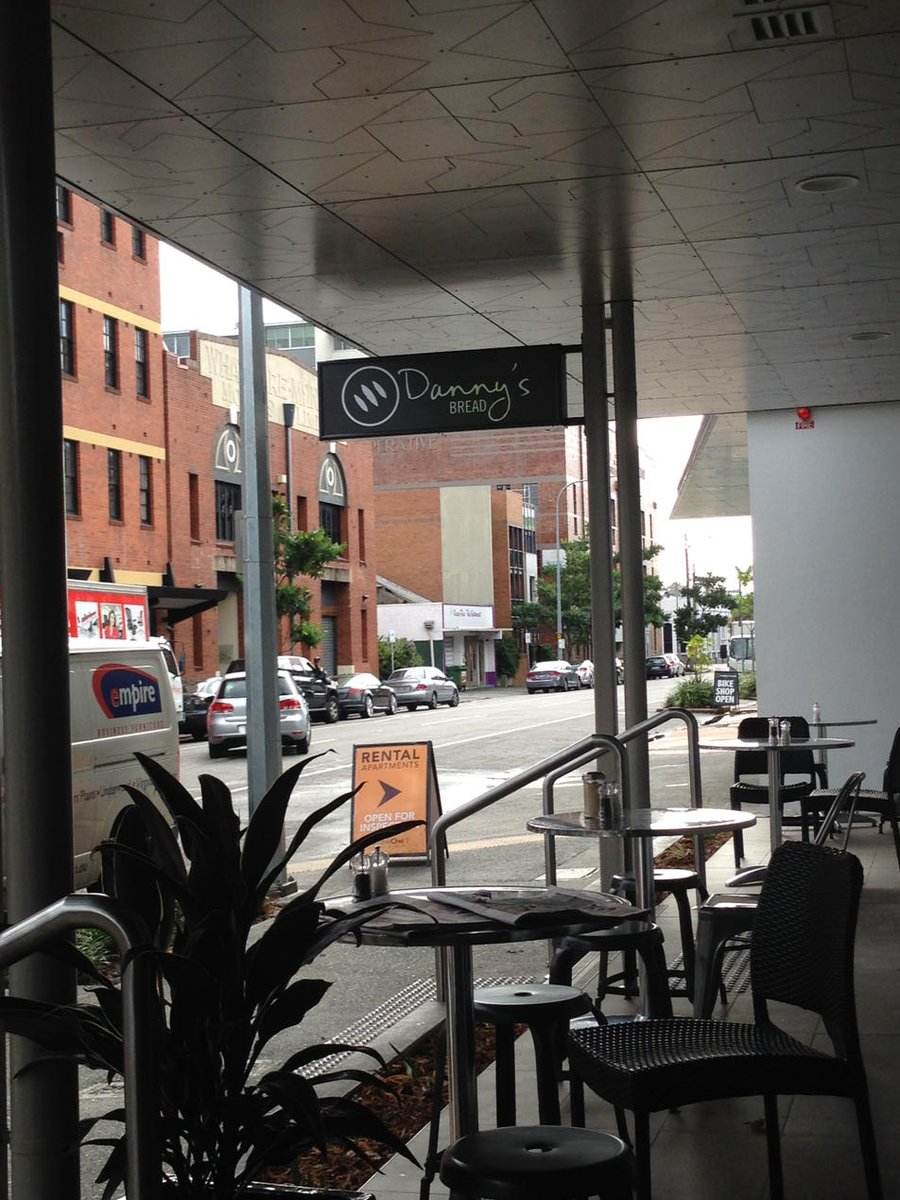 DannysBread's tweet photo. Danny's has a sign! http://t.co/ZnPJ5xfnAw