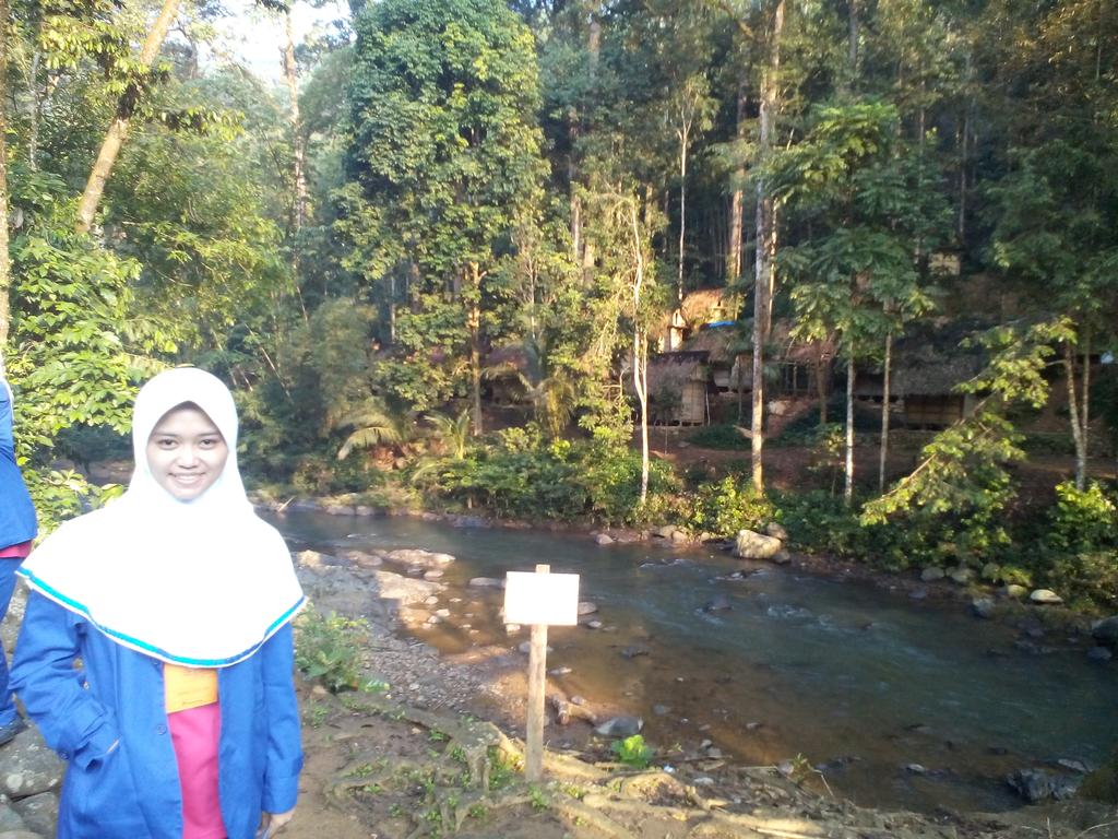 indri_lestari21's tweet photo. :) http://t.co/r6vDyHCF6J
