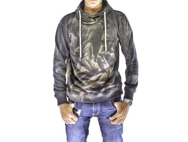 Hoodie tie dye
225.000 (Free ongkir)