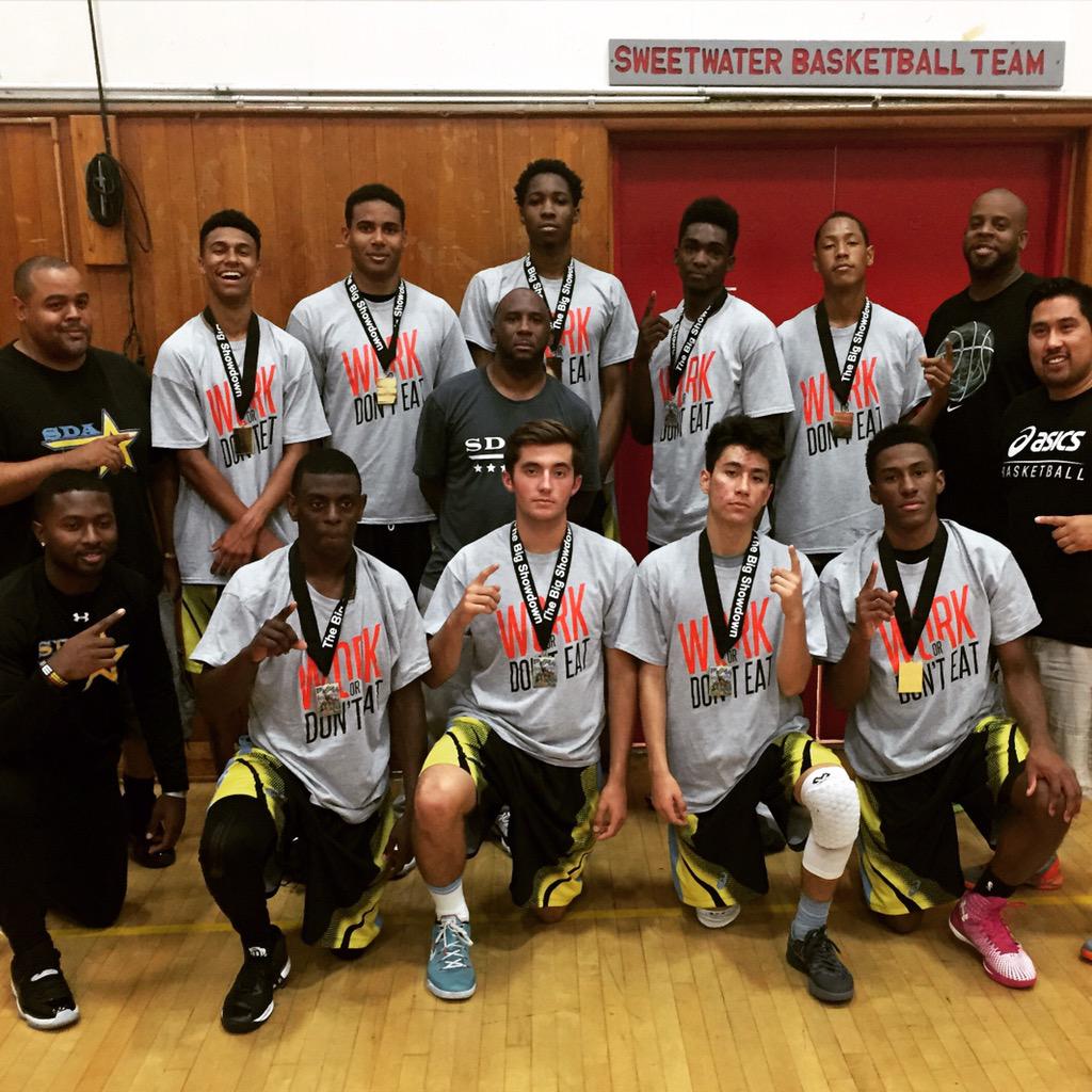 mrcherry3232's tweet photo. San Diego Allstars Elite Beat Dreamvision 69-62 to win the EBO super elite division!!!SDA🏀💯 http://t.co/ynw94xTTZt