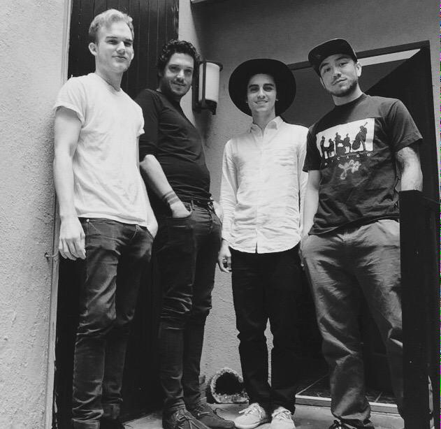 ArgBetoCuevas's tweet photo. @iambetocuevas @bonsonberner @estelamoraAO #Today #MusicGoON http://t.co/V5nGVKylSv
