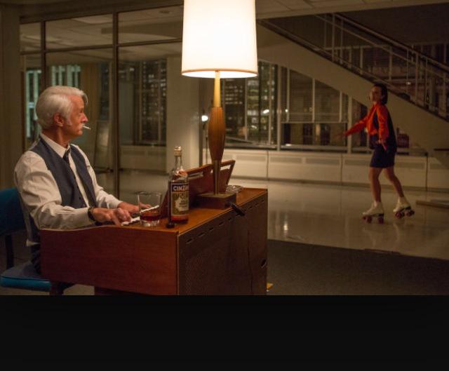 LoThacker's tweet photo. ...but I hope there is more drunk roller-skating #MadMenFinale http://t.co/kd4gvLE1Rw