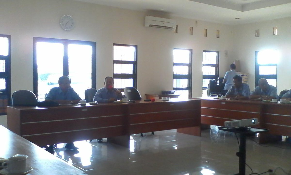 ahsob1983's tweet photo. @pusluhbpsdmkp KapusluhKP memberikan arahan pd kegiatan Penyusunan Draft Programa Penyuluhan Perikanan Nasional 2016 http://t.co/YHYJuYfcCJ